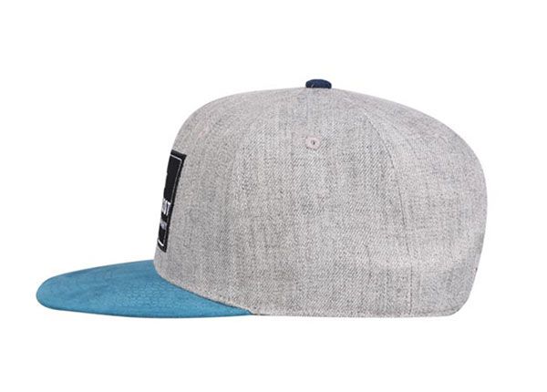 Side of Trendy Flat Bill Stylish Two Tone Snapbacks