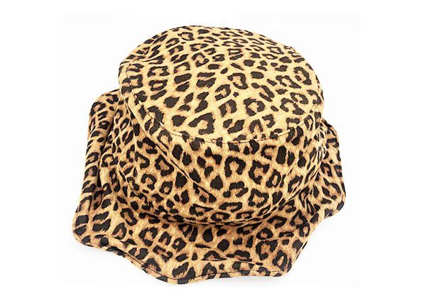 Slant of Beige Leopard Printing Wave Bucket Hat