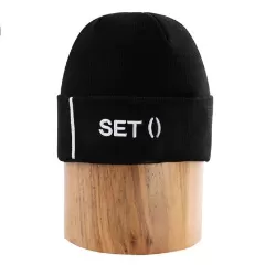 How Do High Quality Material Beanies Differ from Regular Acrylic Beanies?